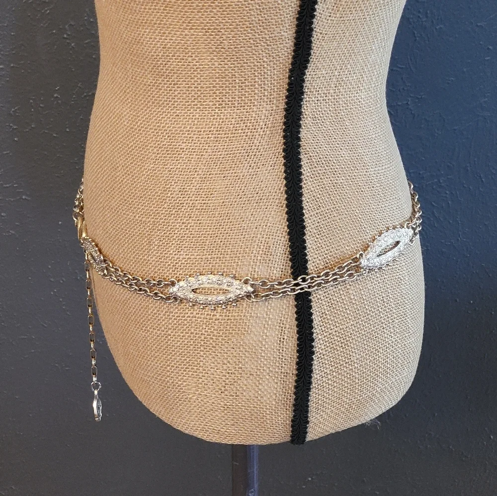 Trifari Vintage Goldtone Double Chain Eye Medallion Adjustable Link Belt